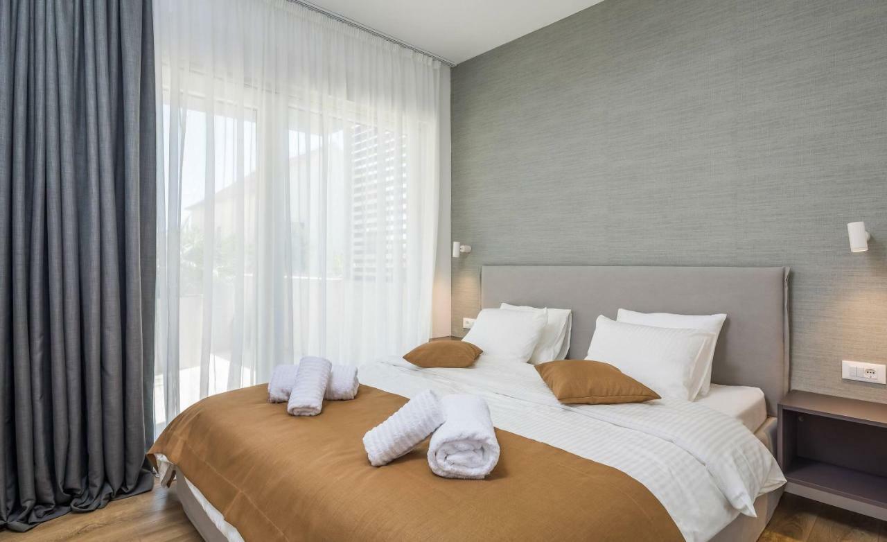 Luxury Villa Lucice View 米欧纳 外观 照片